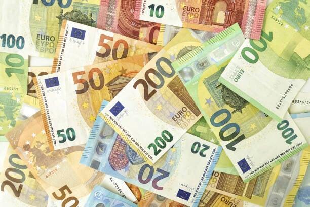 Fake Euro Bills Spot Number 1 Grade